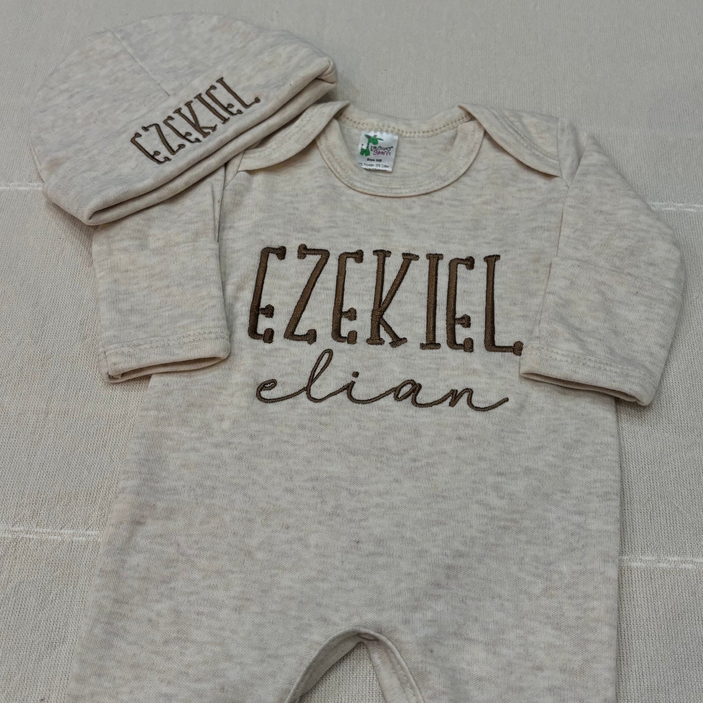 Personalized baby outfit set
